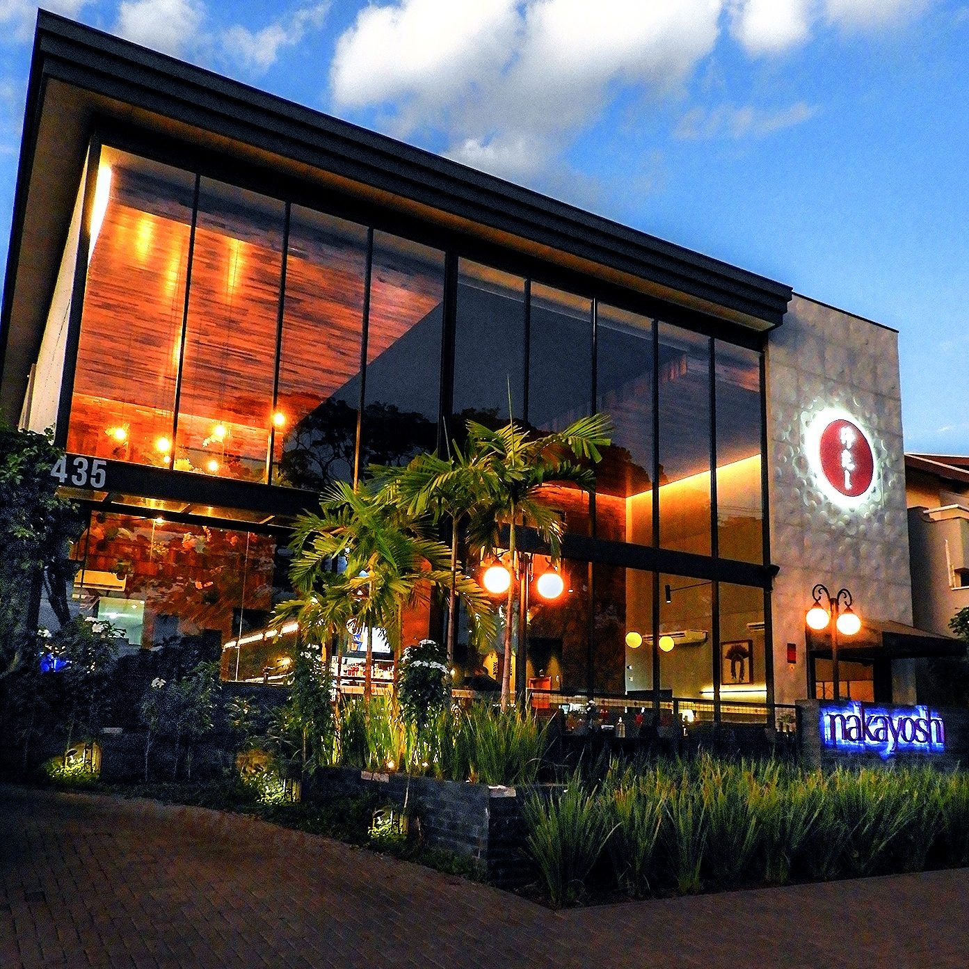 Foto Fachada Nakashi 02